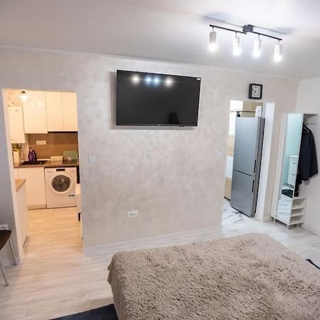 Garsoniera Central II Târgu Jiu Екстериор снимка