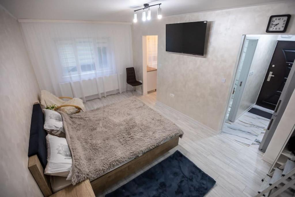 Garsoniera Central II Târgu Jiu Екстериор снимка