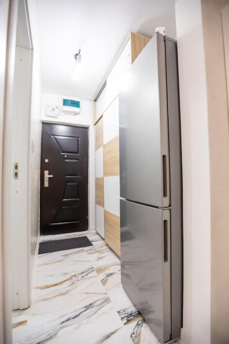 Garsoniera Central II Târgu Jiu Екстериор снимка